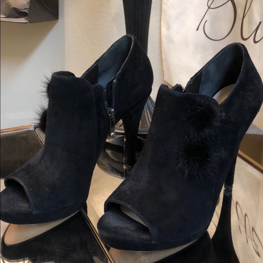 Via Spiga Peep Toe Side Zip Booties